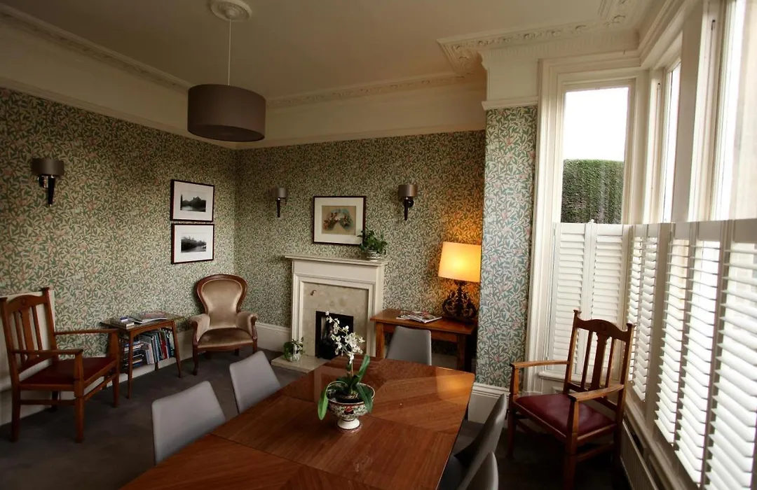 Ascot House-1